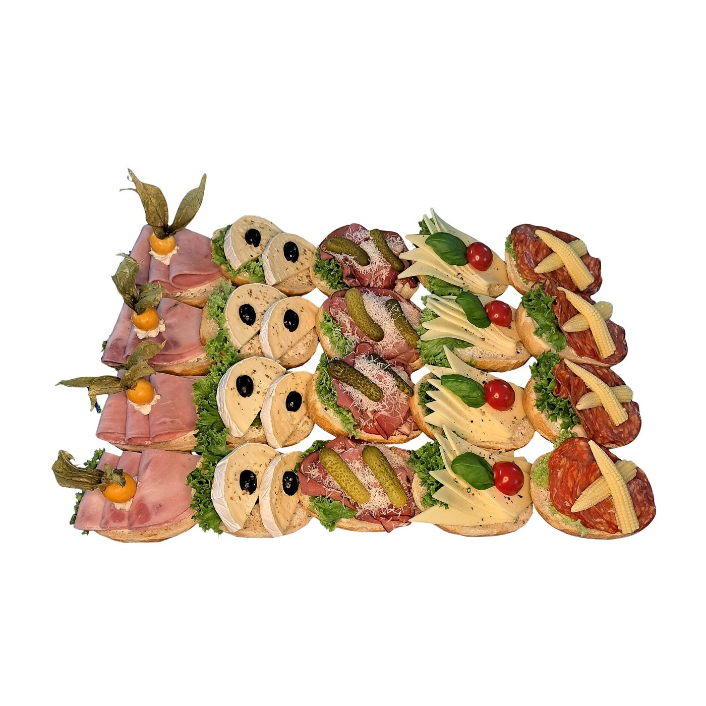 Halbe Brötchen mit Schinken, Käse, Camembert und Salami als Fingerfood