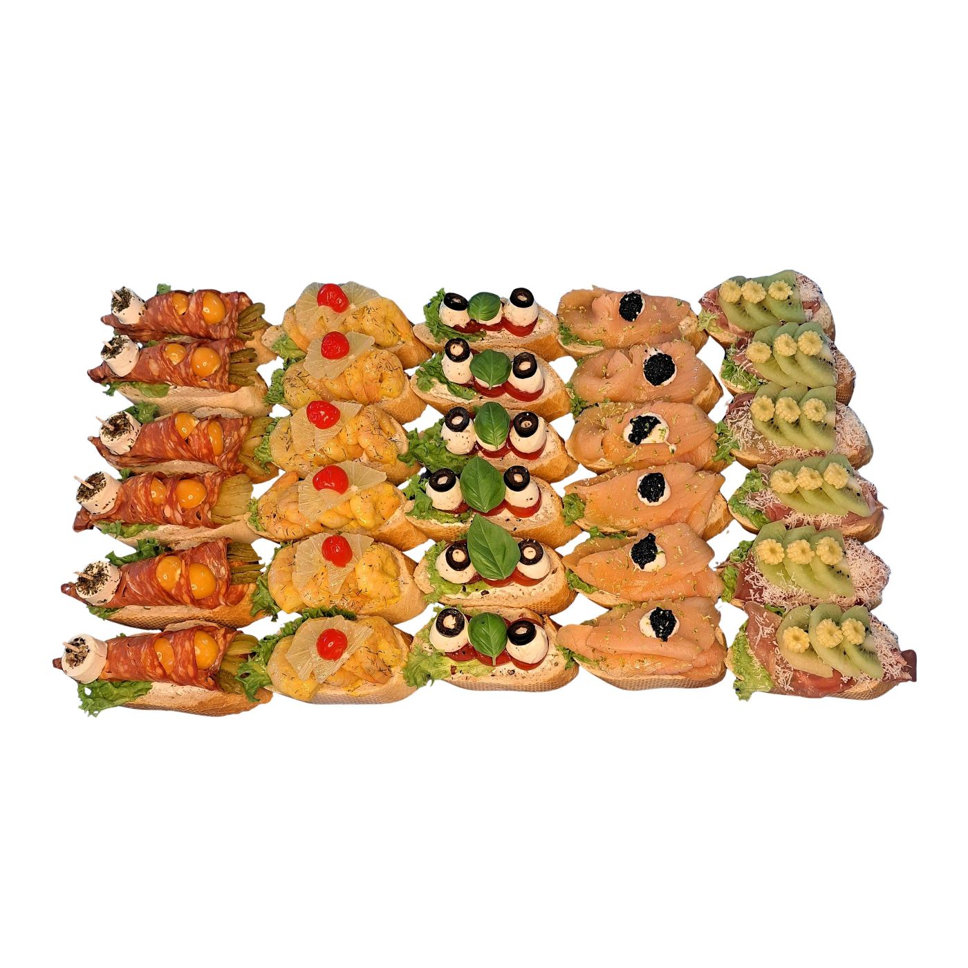 Exklusive Canapés mit Salami, Garnelen, Lachs, Mozzarella und Serrano – dekorativ und hochwertig angerichtet